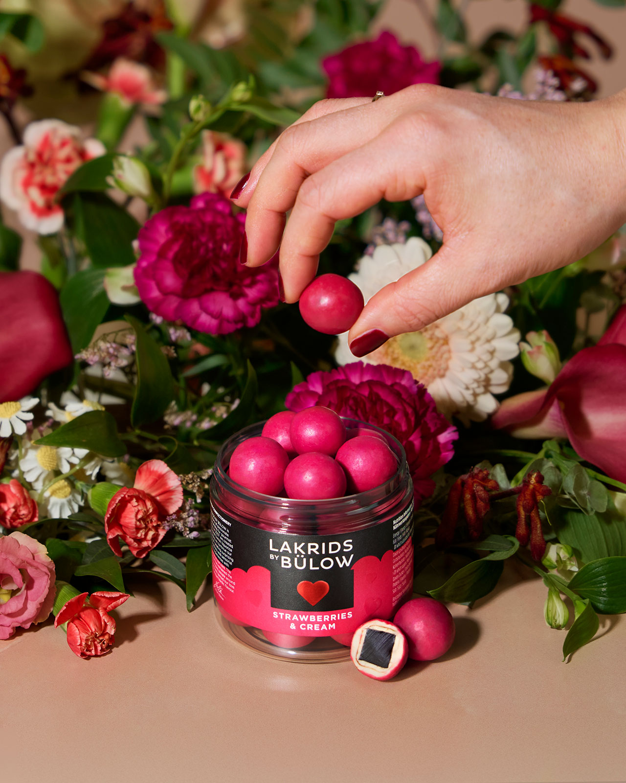 Lakrids by Bülow Love Strawberries & Cream Small 115g