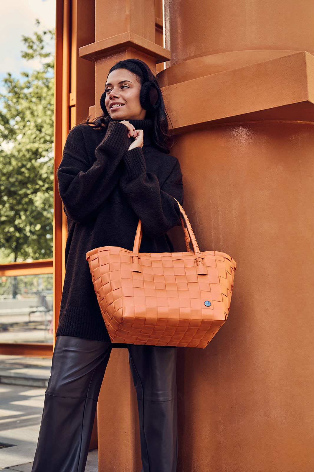 Handed By Paris Shopper pumpkin orange