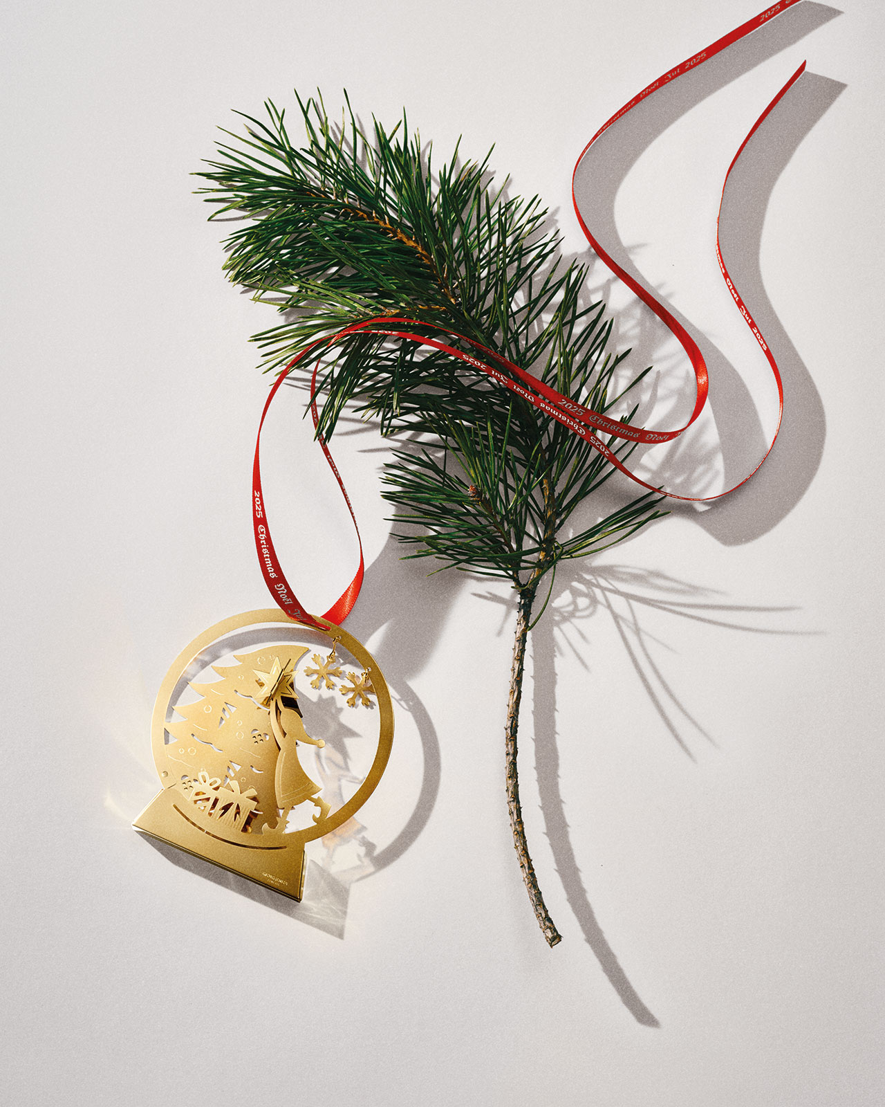 Georg Jensen 2025 Weihnachtsmobile Schneekugel gold
