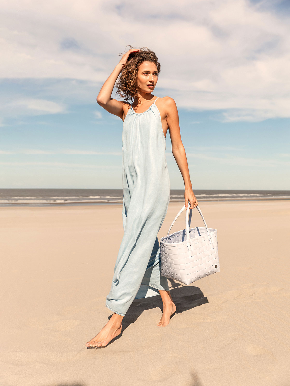 Handed By Paris Shopper icy mist