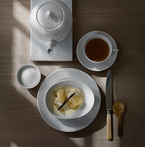 Royal Copenhagen Weiße Halbspitze